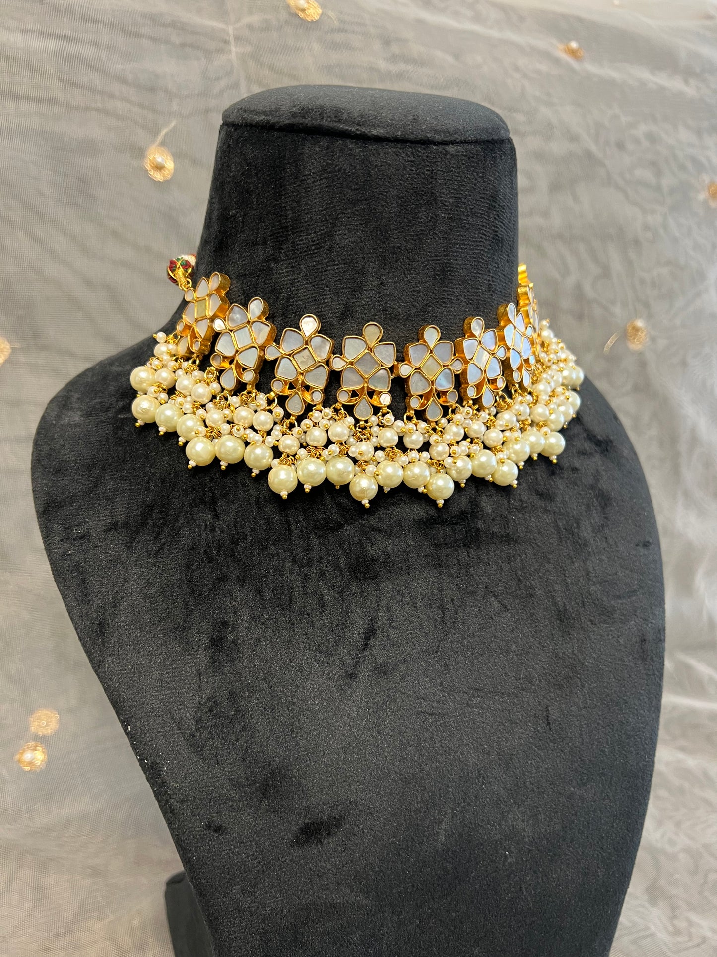 BA105 Mother of Pearl Necklace set