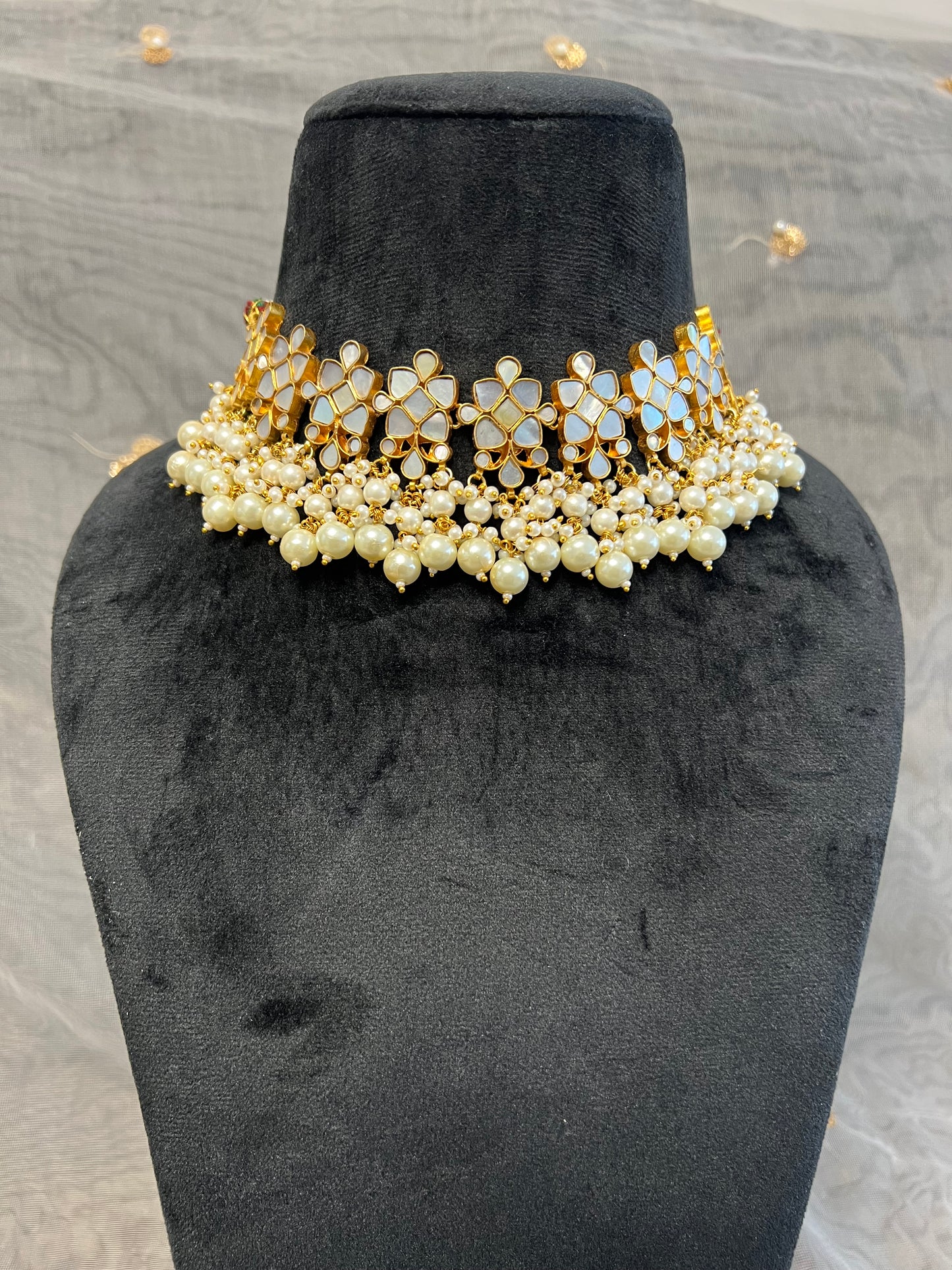 BA105 Mother of Pearl Necklace set