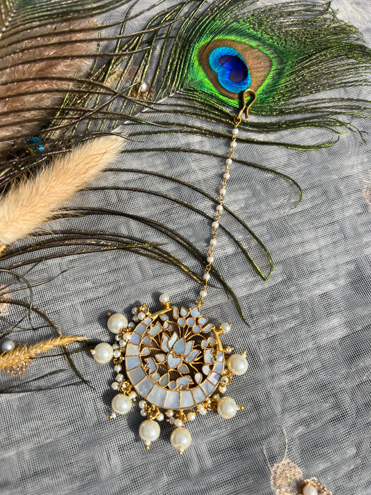 BA67 Mother of Pearl Maang Tikka