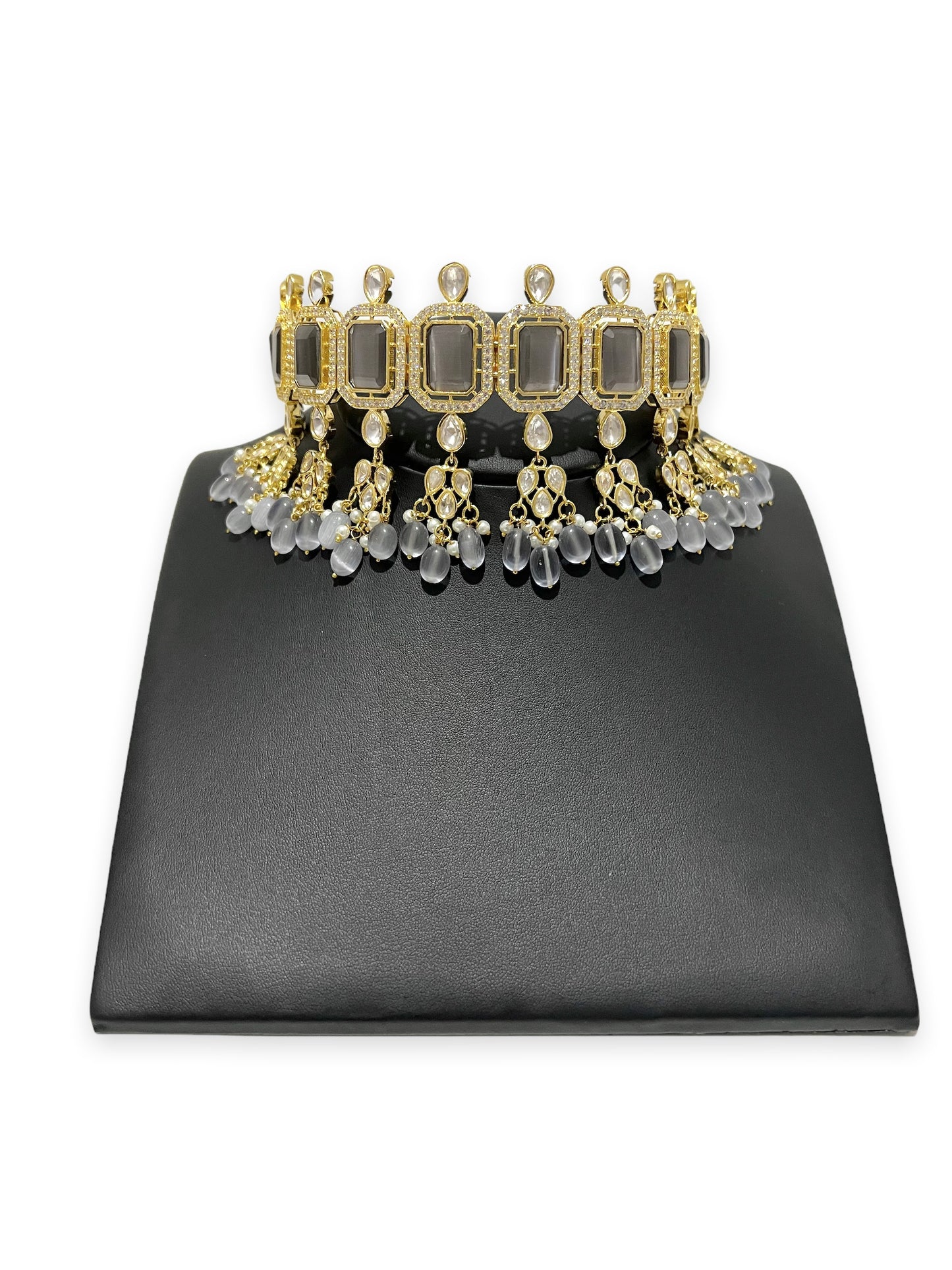 SKU29 Linear Tyaani Kundan Necklace set