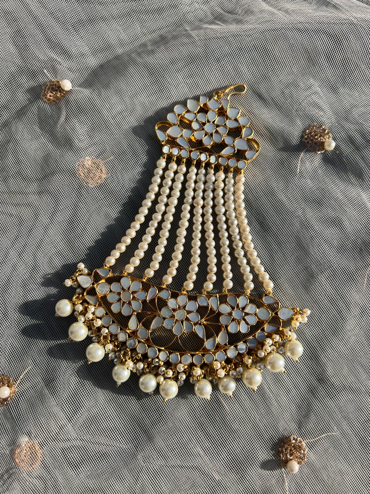 BC10 Pachi Kundan Mother of Pearl Passa