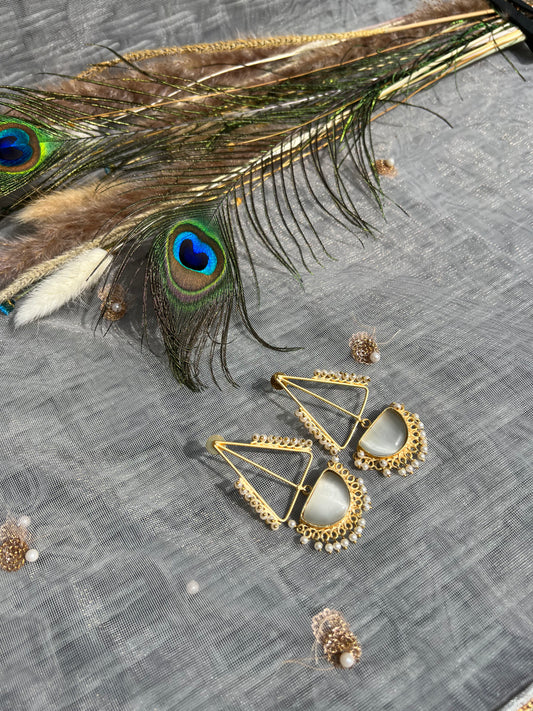 SKU104 Onyx Stone Sail Earrings - Ice