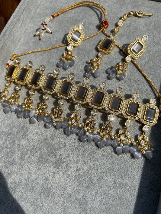 SKU29 Linear Tyaani Kundan Necklace set