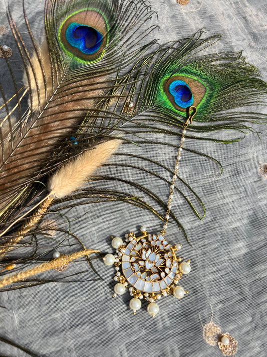 BA67 Mother of Pearl Maang Tikka