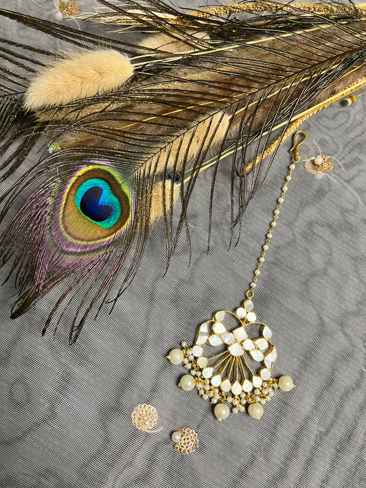 BA72 Mother of Pearl Maang Tikka