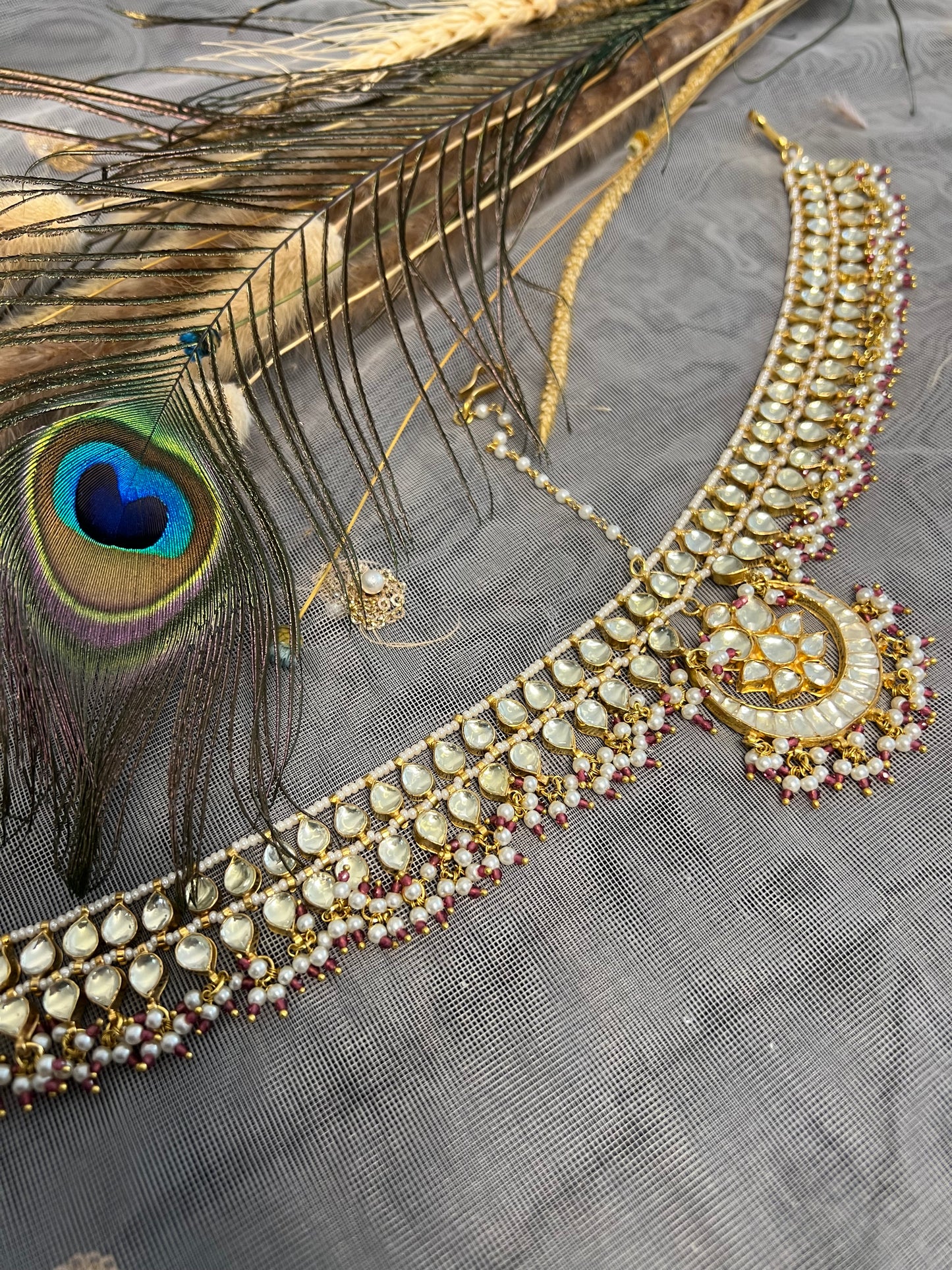 BA111 Pachi Kundan Mathapatti