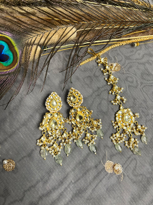 BA69 Pachi Kundan Earrings and Maang Tikka set