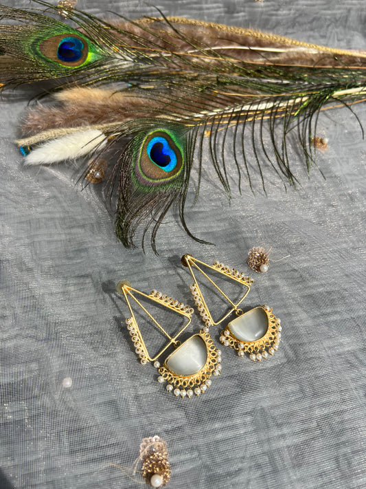 SKU104 Onyx Stone Sail Earrings - Ice