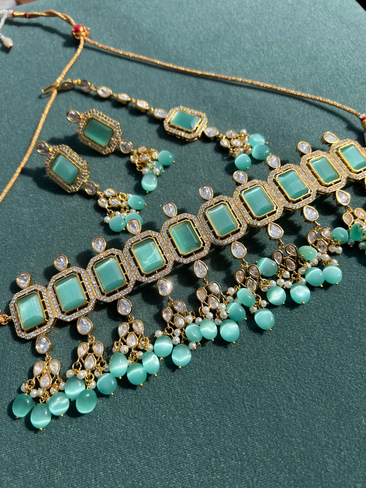 SKU30 Linear Tyaani Kundan Necklace set