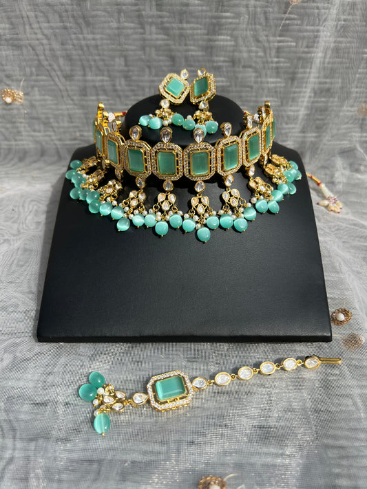 SKU30 Linear Tyaani Kundan Necklace set